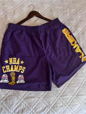 Los Angeles Lakers Purple NBA Champs Mitchell & Ness shower men’s XL